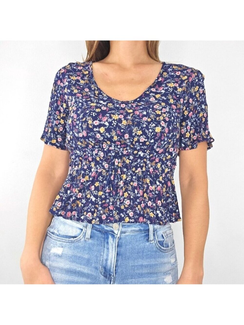SO Navy Floral Print Cropped Short Sleeve Top Size Medium